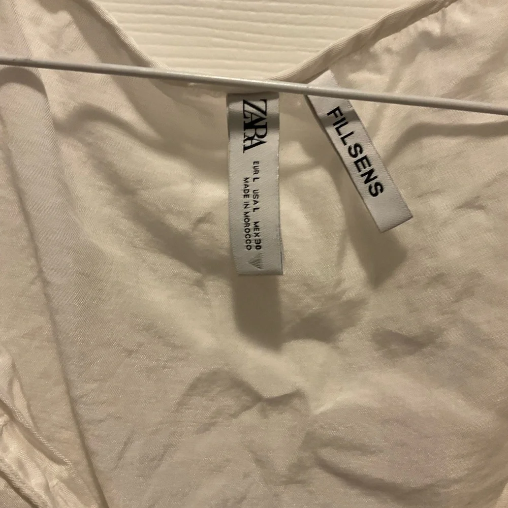 Zara Crop Button Up Fillsens shirt - Picture 2 of 3